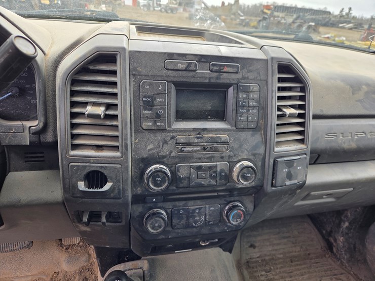 2017-ford-f350-image-47