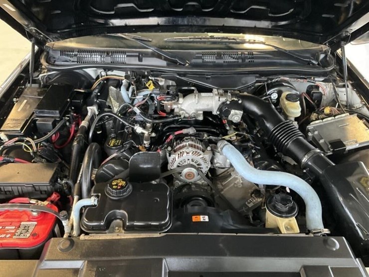 2009-ford-crown-victoria-sdn-image-10