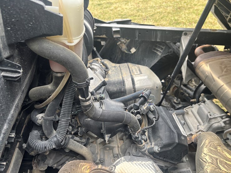 #2311-•-2023-can-am-hd-9-defender-xt-4x4-utv-image-24