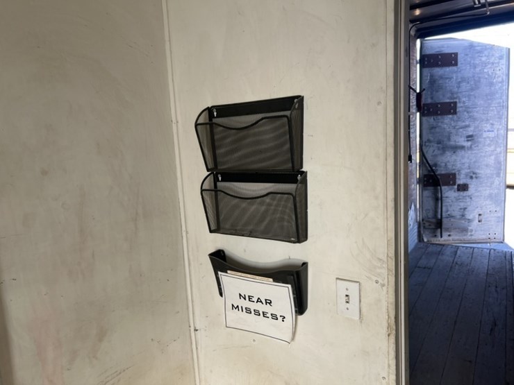 1976-comet-s/a-office-trailer-image-23