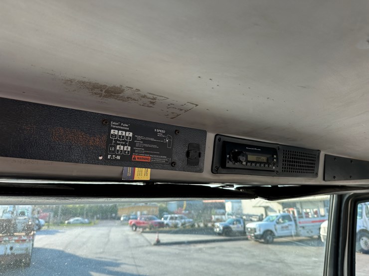 freightliner-fl70-image-69