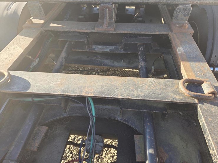 2006-massey-ferguson-8-image-22