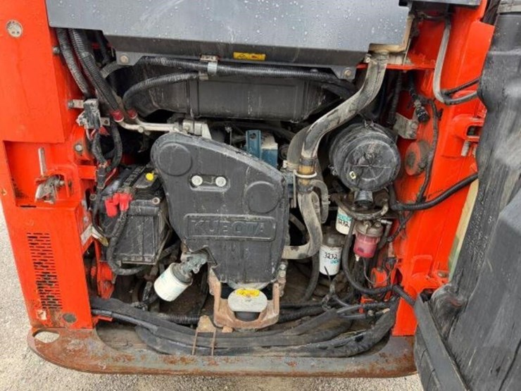 2018-kubota-ssv65-image-28
