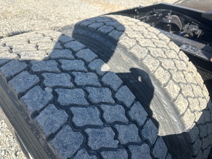 2008-peterbilt-386-image-60