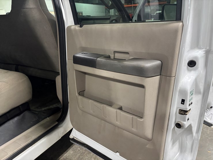 2009-ford-f350-image-47