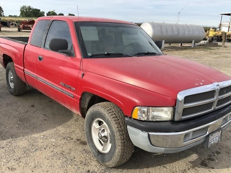 2000-dodge-ram-1500-image-1