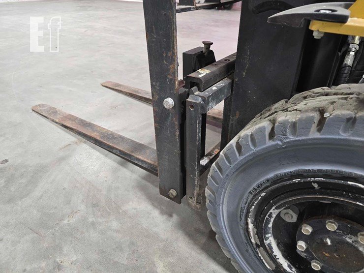 2021-caterpillar-gp25n-image-12