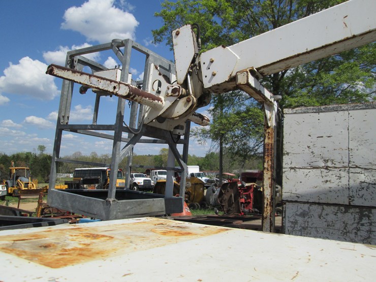 2007-ford-f550-image-28