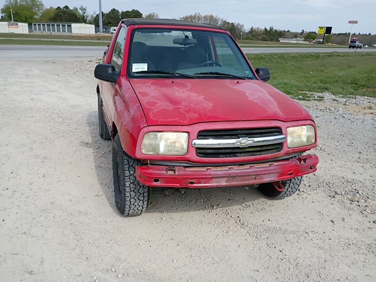 2000-chevrolet-tracker-image-14