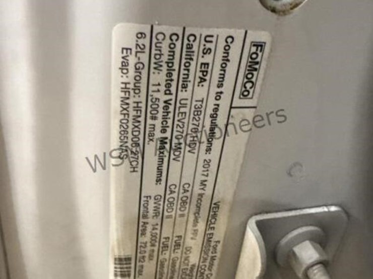 2017-ford-f350-image-15