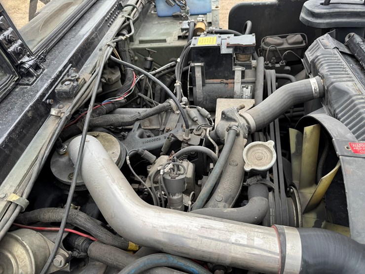 #2246-•-2001-american-general-4x4-hummer-image-48