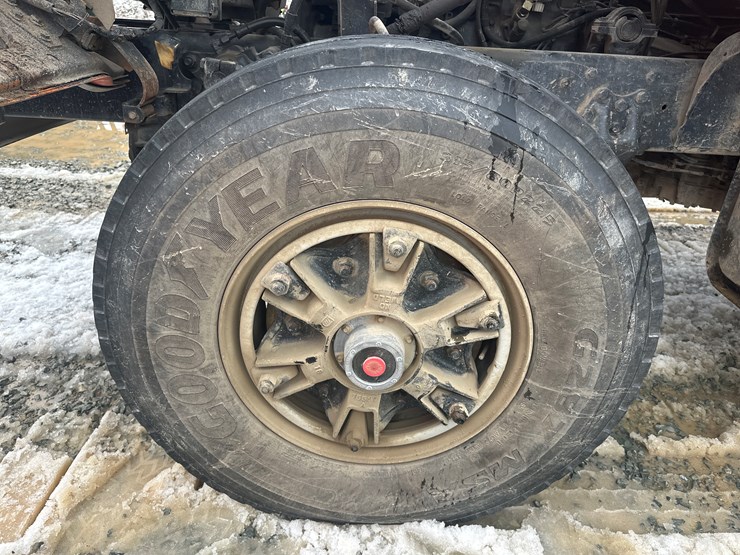 1997-massey-ferguson-8-image-65