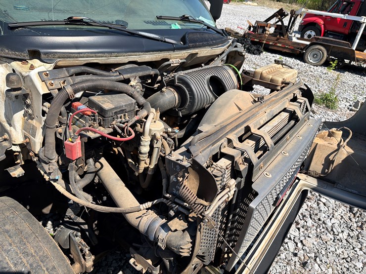 2003-caterpillar-c7-image-32