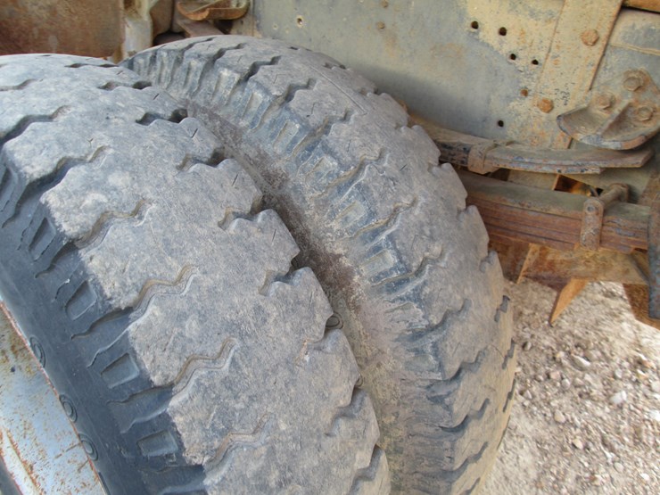 1981-international-s1800-image-5