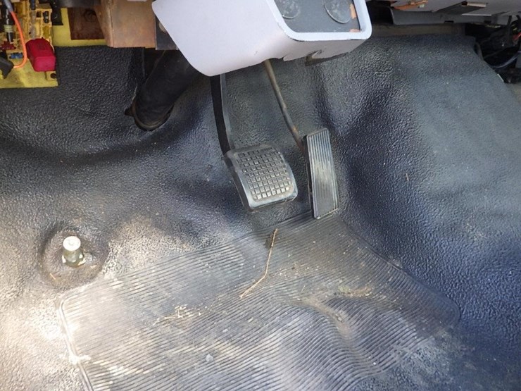 1998-ford-f700-image-21