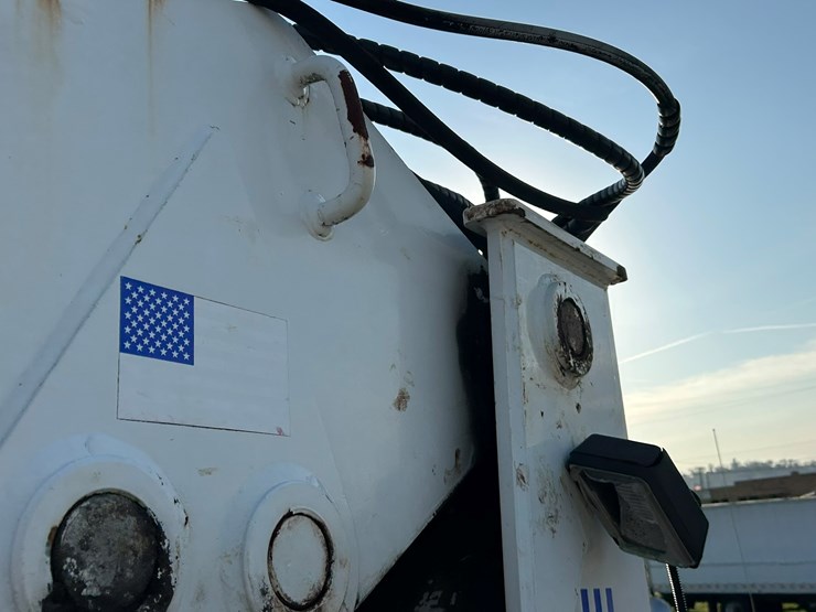 peterbilt-365-image-48