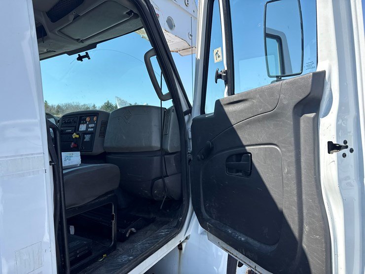 2014-international-4300-sba-image-45