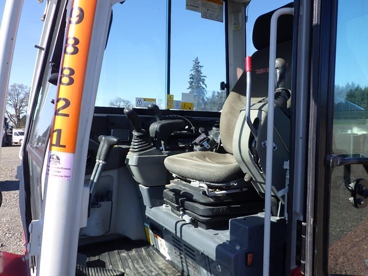 takeuchi-tb260-image-38