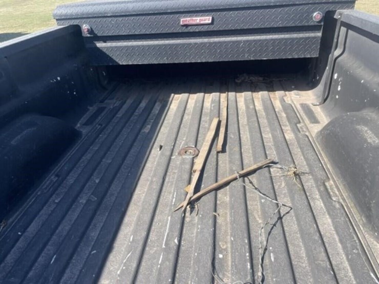 2015-chevrolet-silverado-2500hd-image-8