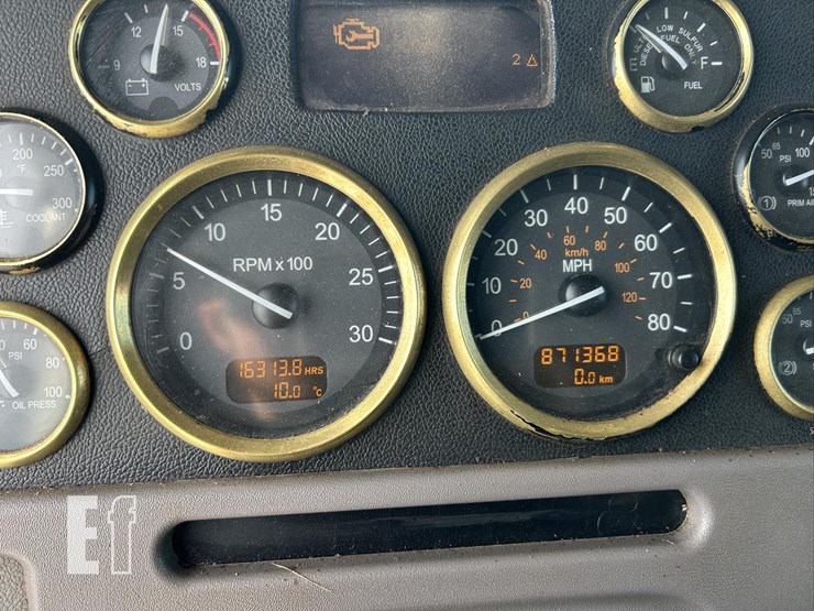 2012-peterbilt-386-image-17