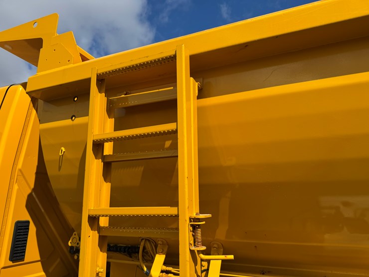 2009-international-workstar-7500-image-46