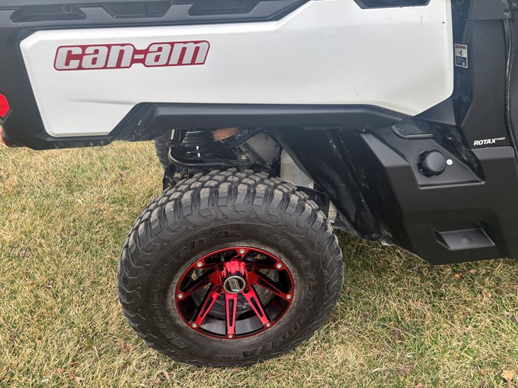 #2311-•-2023-can-am-hd-9-defender-xt-4x4-utv-image-14