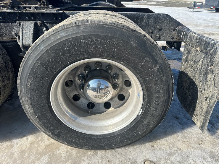 2017-kenworth-t680-image-80