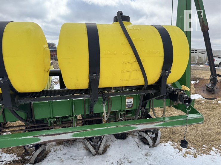 john-deere-1750-image-16