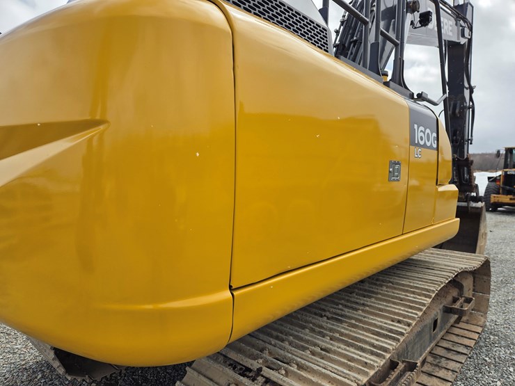 deere-160g-lc-image-26
