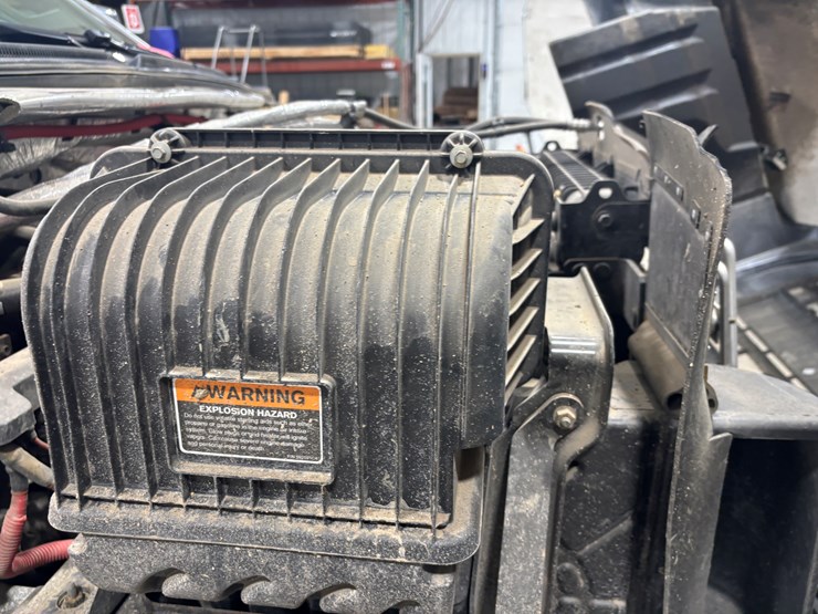 #2331-•-2022-chevrolet-5500-hd-flatbed-truck-image-26