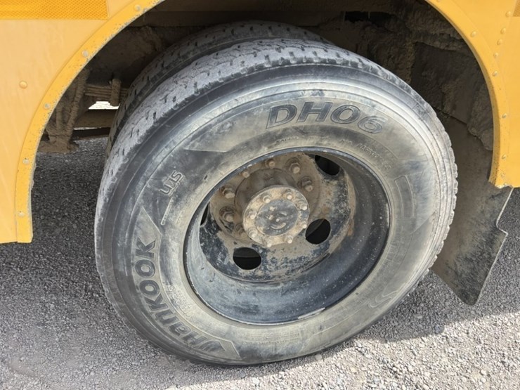 2008-caterpillar-c7-image-10