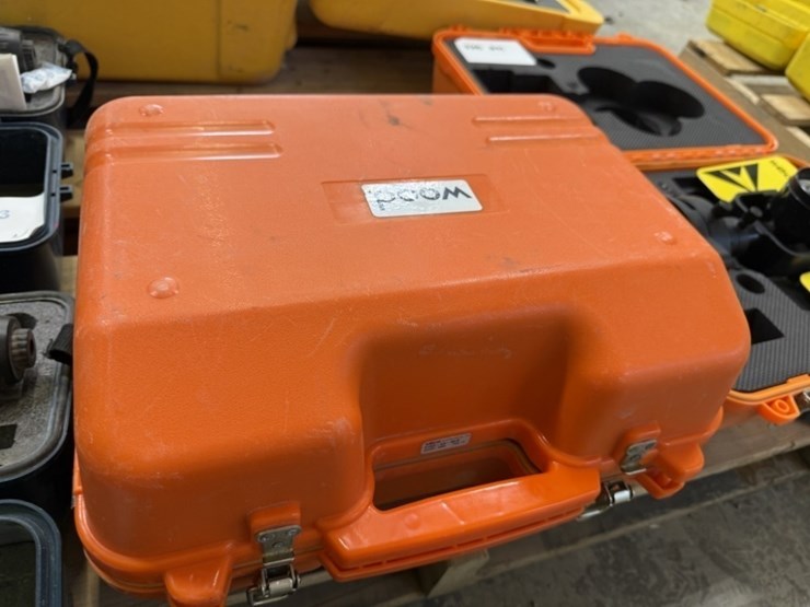 seco-surveying-prism-kit-image-4