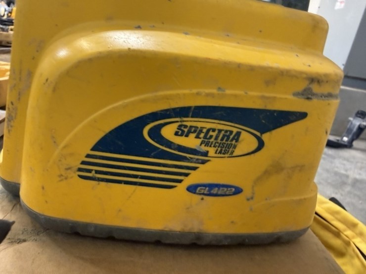 spectra-precision-gl422-dual-grade-laser-image-4
