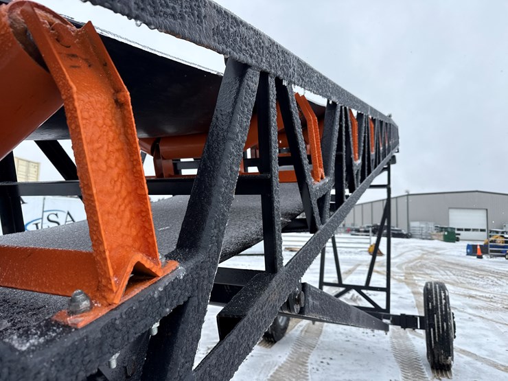 massey-ferguson-8-image-16