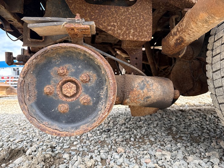 2011-ford-f350-image-31