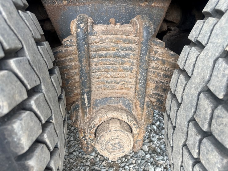 1986-mack-dm686s-image-51