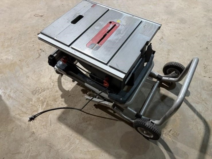 bosch-4100-10"-table-saw-&-ts3000-gravity-rise-image-3