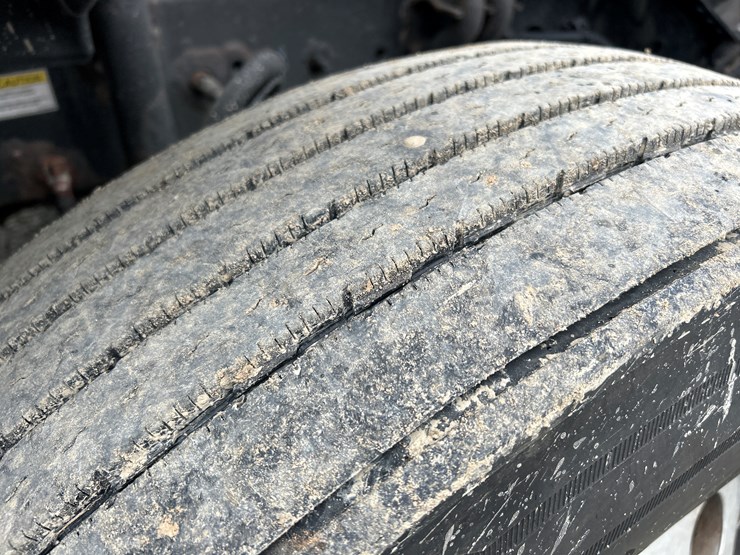 2017-massey-ferguson-8-image-82