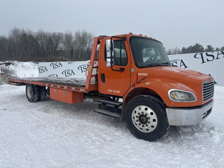2016-massey-ferguson-8-image-7