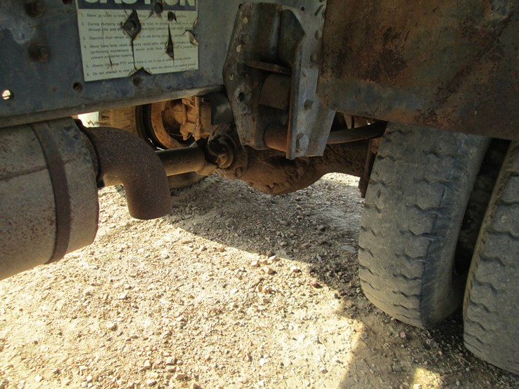 1981-international-s1800-image-21