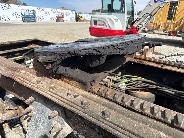 2001-caterpillar-c15-image-17