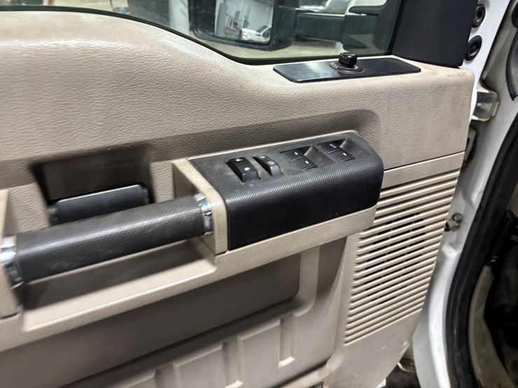 2009-ford-f350-image-43