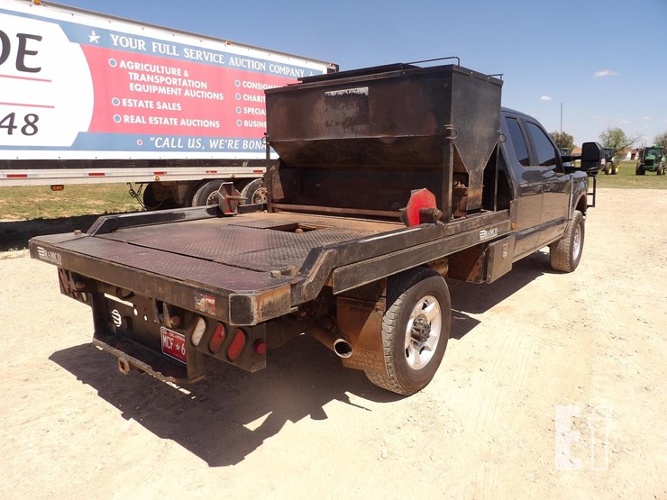 2023-ford-f350-image-8