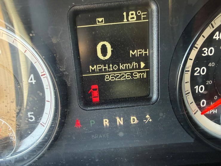 #1063-•-2014-ram-5500-heavy-duty-service-truck-image-32