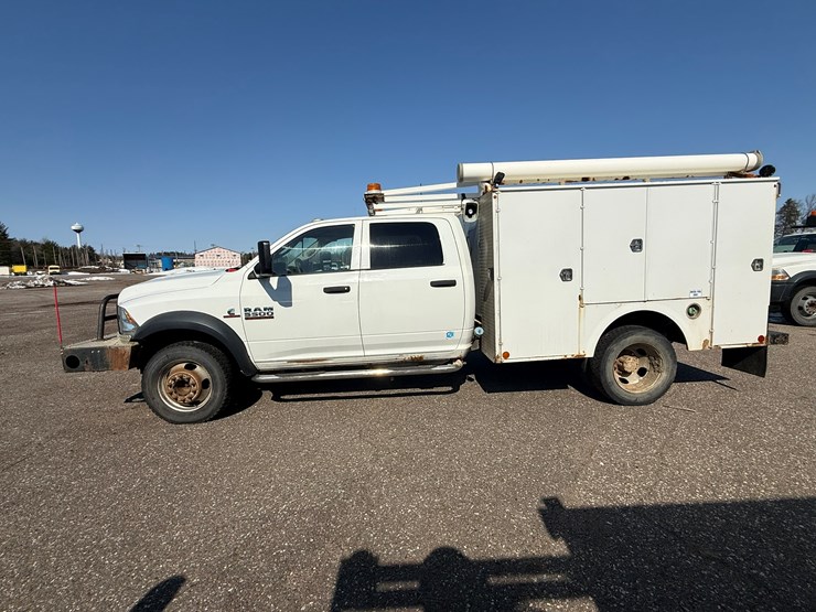 #2048-•-2013-ram-5500-heavy-duty-service-truck-image-2