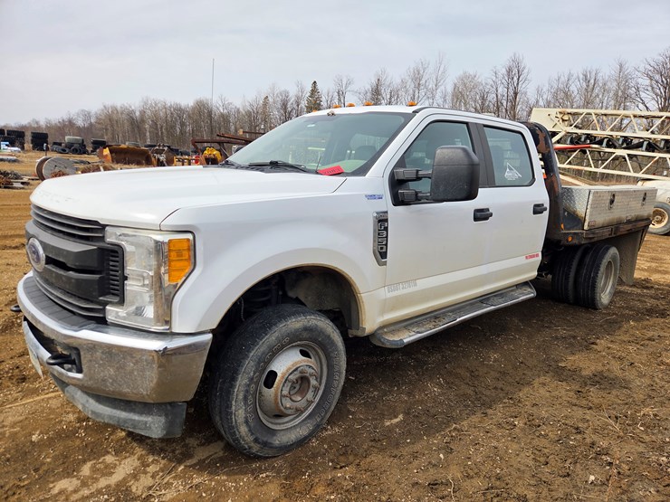 2017-ford-f350-image-1