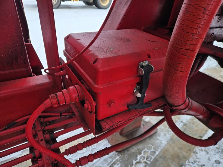 1994-massey-ferguson-8-image-77