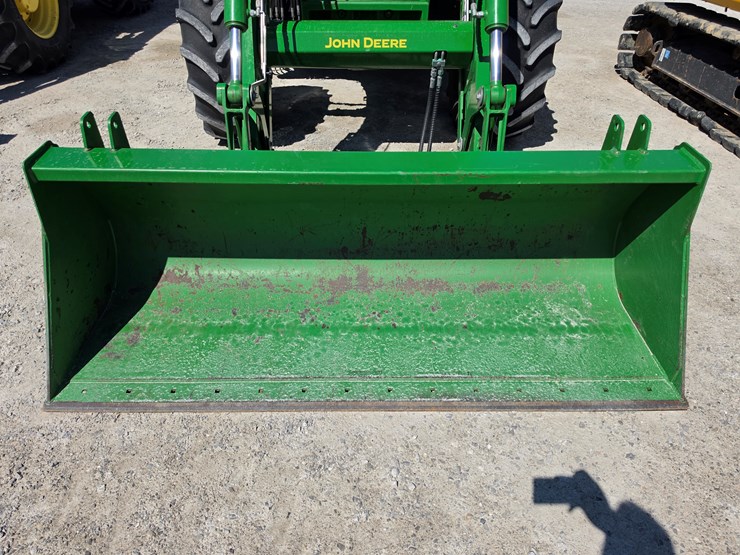 2021-john-deere-6140m-image-3