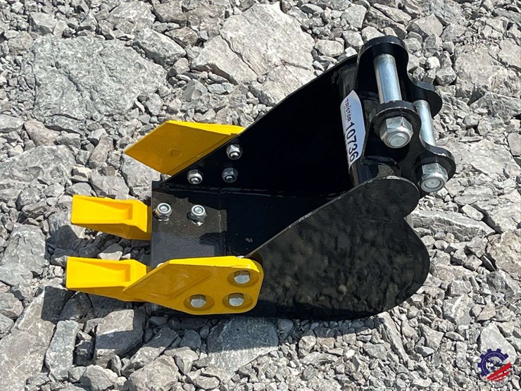 unused-2026-ce-8"-toothed-bucket-image-2