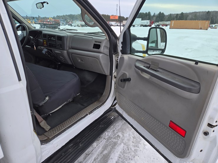 2001-ford-f350-image-44